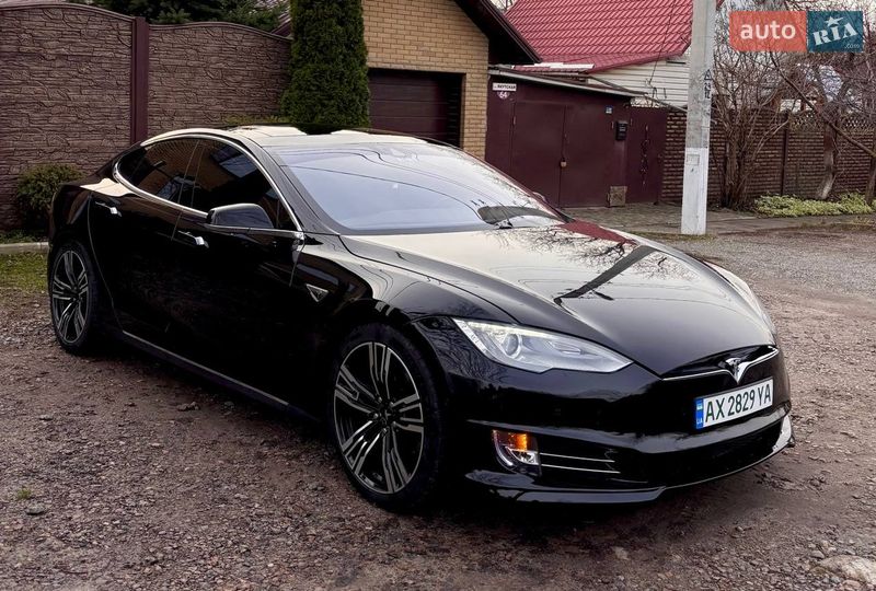 Лифтбек Tesla Model S 2015 в Харькове фото 2 Лифтбек Tesla Model S 2015 в Харькове