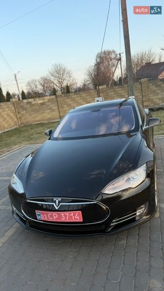 Ліфтбек Tesla Model S 2014 в Луцьку фото 19 Ліфтбек Tesla Model S 2014 в Луцьку