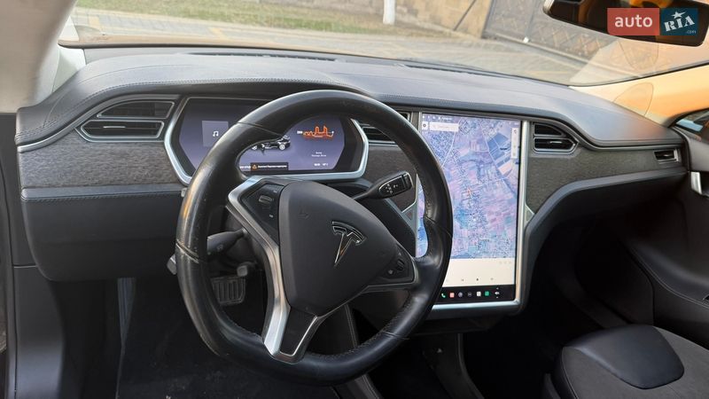 Ліфтбек Tesla Model S 2014 в Луцьку фото 26 Ліфтбек Tesla Model S 2014 в Луцьку