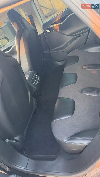 Ліфтбек Tesla Model S 2014 в Луцьку фото 29 Ліфтбек Tesla Model S 2014 в Луцьку