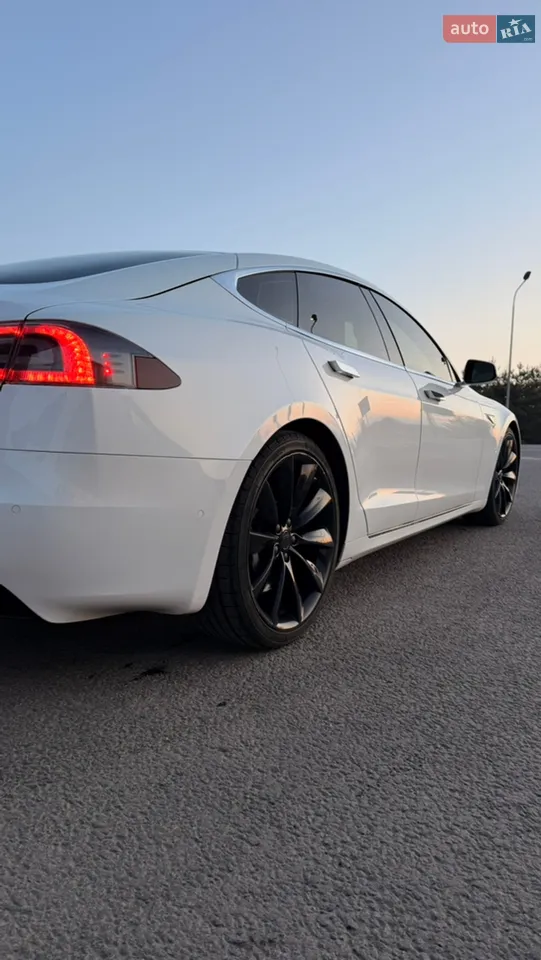 2015 Tesla Model S - мініатюра 25
