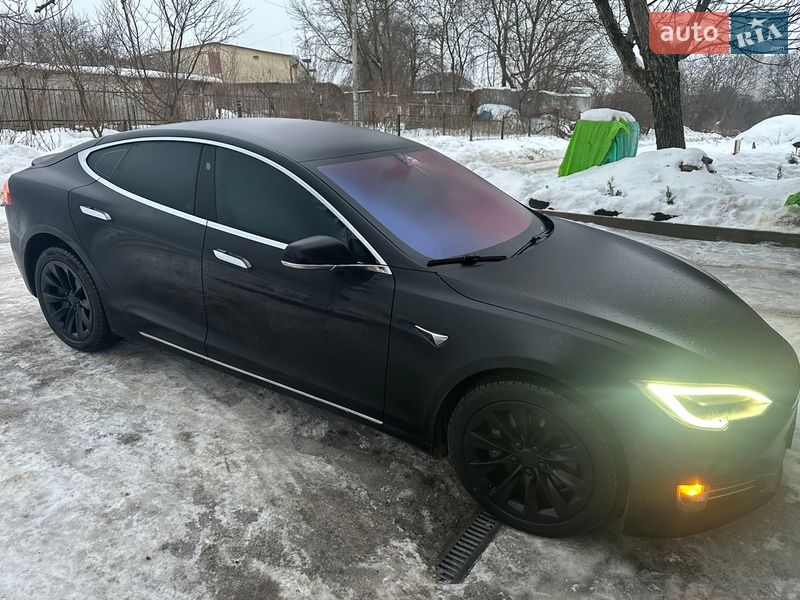Лифтбек Tesla Model S 2017 в Тернополе фото 3 Лифтбек Tesla Model S 2017 в Тернополе