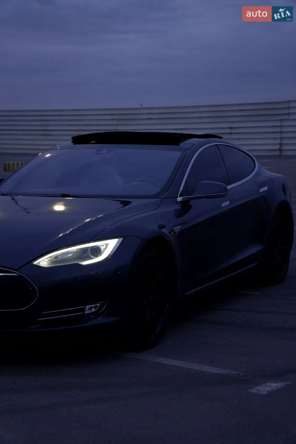 2015 Tesla Model S - мініатюра 2