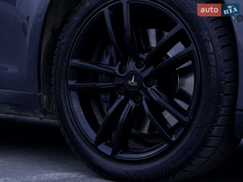 Лифтбек Tesla Model S 2015 в Львове фото 11 Лифтбек Tesla Model S 2015 в Львове