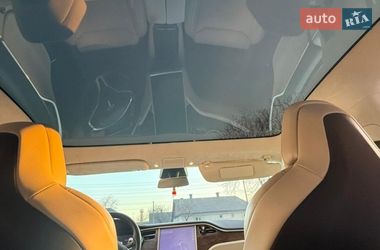 Ліфтбек Tesla Model S 2017 в Дубні