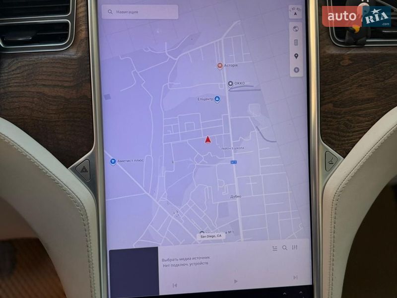 Ліфтбек Tesla Model S 2017 в Дубні