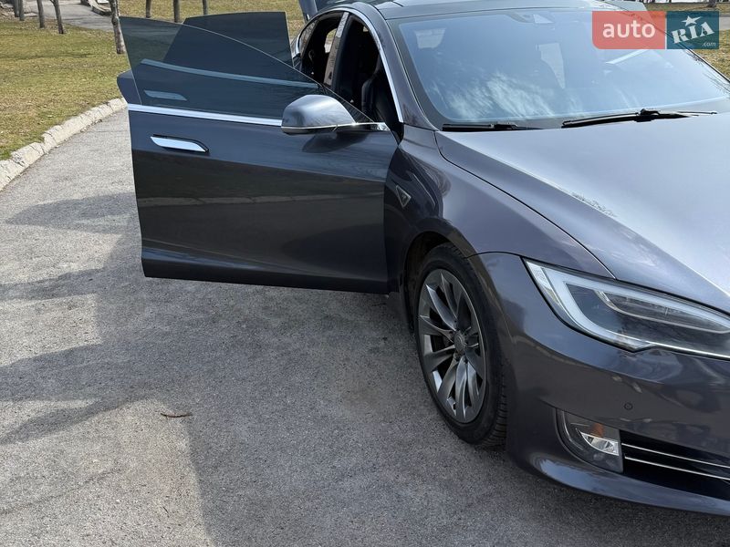 Лифтбек Tesla Model S 2016 в Кременчуге фото 15 Лифтбек Tesla Model S 2016 в Кременчуге