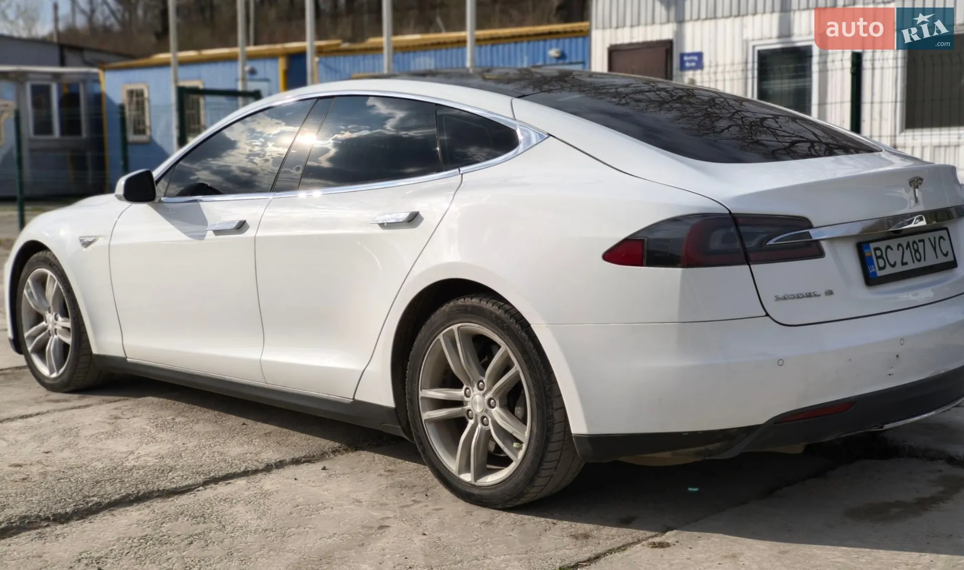 2014 Tesla Model S - мініатюра 3