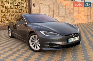 Ліфтбек Tesla Model S 2017 в Одесі фото 15 Ліфтбек Tesla Model S 2017 в Одесі
