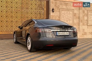 Ліфтбек Tesla Model S 2017 в Одесі фото 26 Ліфтбек Tesla Model S 2017 в Одесі