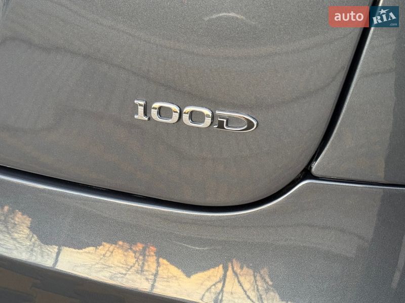 Ліфтбек Tesla Model S 2017 в Одесі