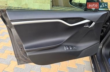 Ліфтбек Tesla Model S 2017 в Одесі фото 51 Ліфтбек Tesla Model S 2017 в Одесі