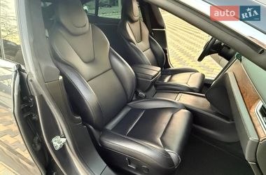 Ліфтбек Tesla Model S 2017 в Одесі фото 61 Ліфтбек Tesla Model S 2017 в Одесі