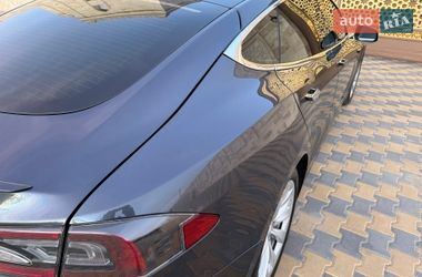 Ліфтбек Tesla Model S 2017 в Одесі фото 80 Ліфтбек Tesla Model S 2017 в Одесі