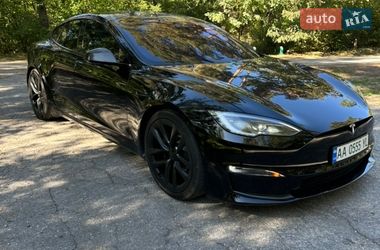 Лифтбек Tesla Model S 2022 в Киеве