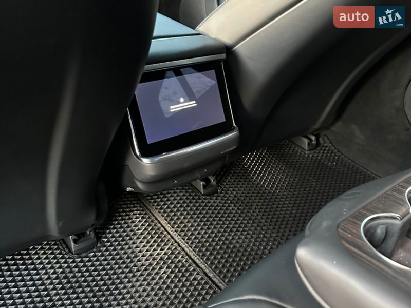 Ліфтбек Tesla Model S 2022 в Києві