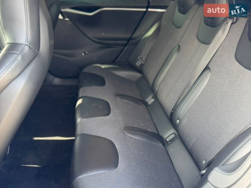 Ліфтбек Tesla Model S 2014 в Івано-Франківську фото 18 Ліфтбек Tesla Model S 2014 в Івано-Франківську