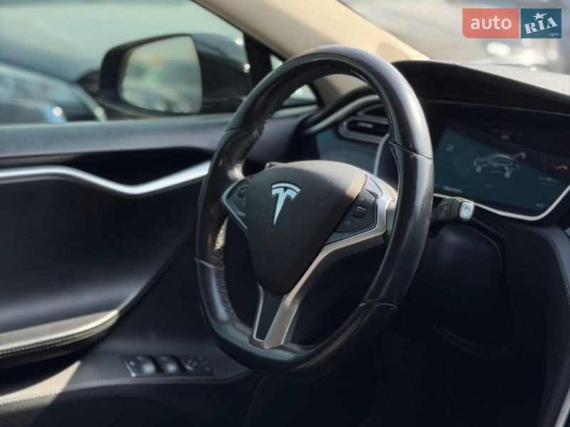 Ліфтбек Tesla Model S 2014 в Івано-Франківську фото 26 Ліфтбек Tesla Model S 2014 в Івано-Франківську
