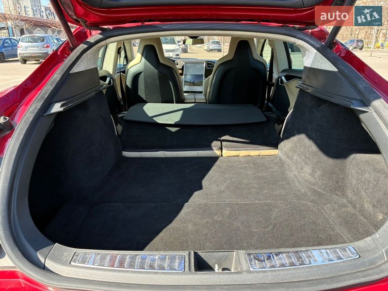 Ліфтбек Tesla Model S 2015 в Києві фото 14 Ліфтбек Tesla Model S 2015 в Києві