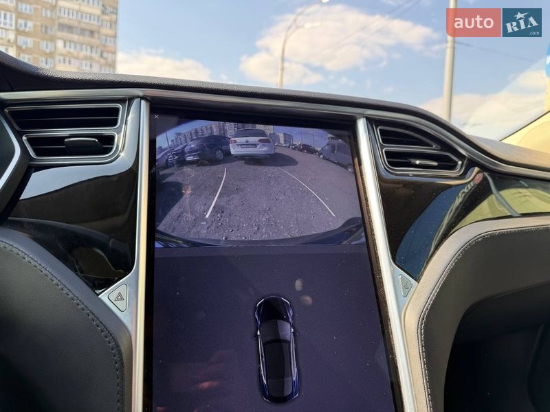 Лифтбек Tesla Model S 2014 в Киеве