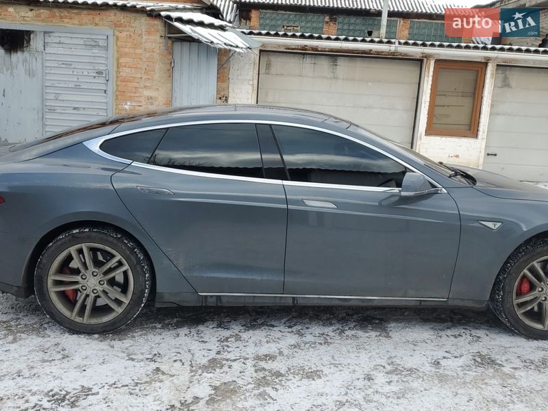 Лифтбек Tesla Model S 2014 в Виннице фото 27 Лифтбек Tesla Model S 2014 в Виннице
