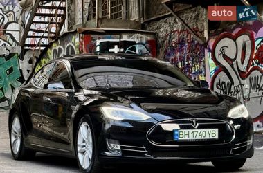 Ліфтбек Tesla Model S 2014 в Одесі