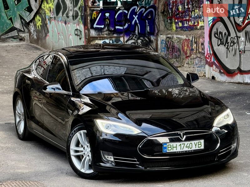 Лифтбек Tesla Model S 2014 в Одессе фото 15 Лифтбек Tesla Model S 2014 в Одессе
