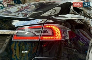 Ліфтбек Tesla Model S 2014 в Одесі