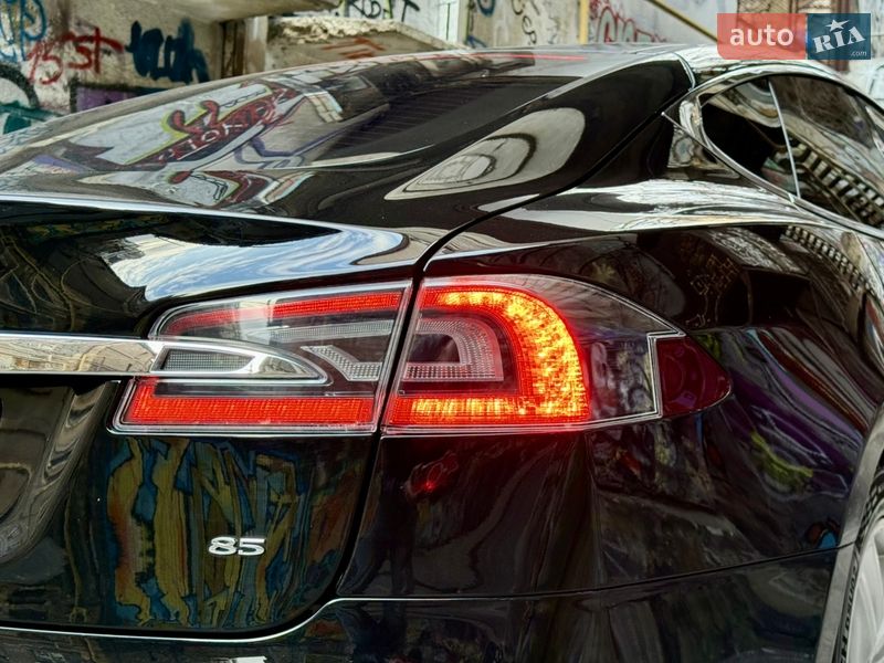 Лифтбек Tesla Model S 2014 в Одессе фото 44 Лифтбек Tesla Model S 2014 в Одессе