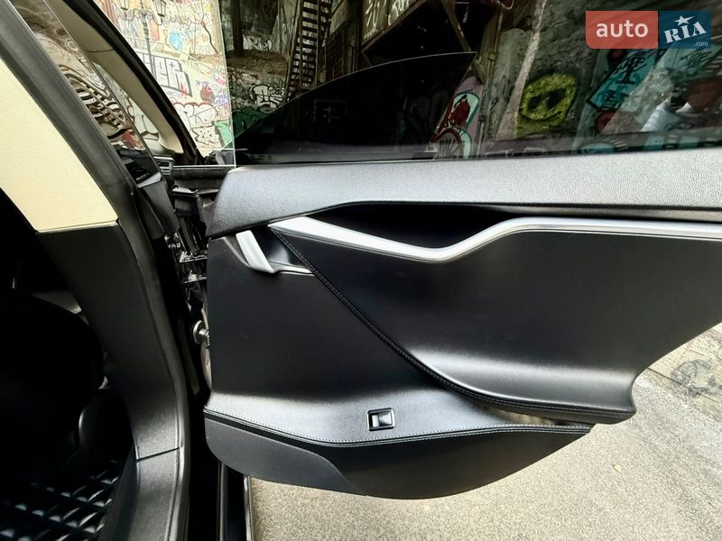 Лифтбек Tesla Model S 2014 в Одессе фото 64 Лифтбек Tesla Model S 2014 в Одессе