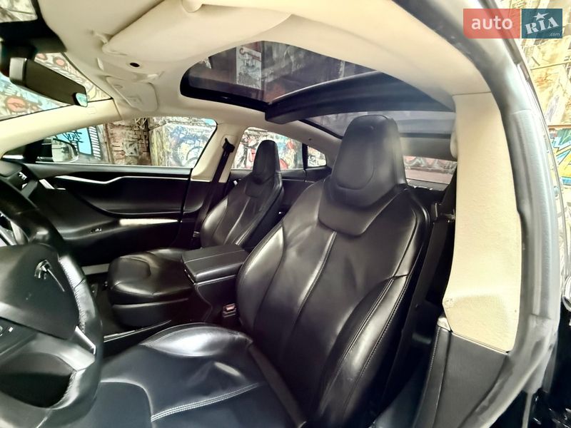 Лифтбек Tesla Model S 2014 в Одессе фото 92 Лифтбек Tesla Model S 2014 в Одессе