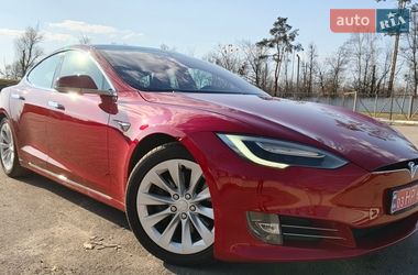 Лифтбек Tesla Model S 2017 в Киеве