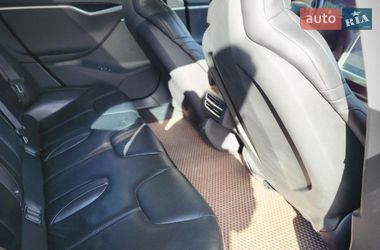 Лифтбек Tesla Model S 2016 в Киеве