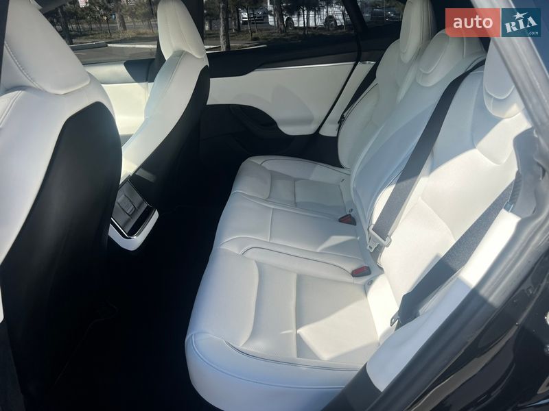 Ліфтбек Tesla Model S 2023 в Одесі