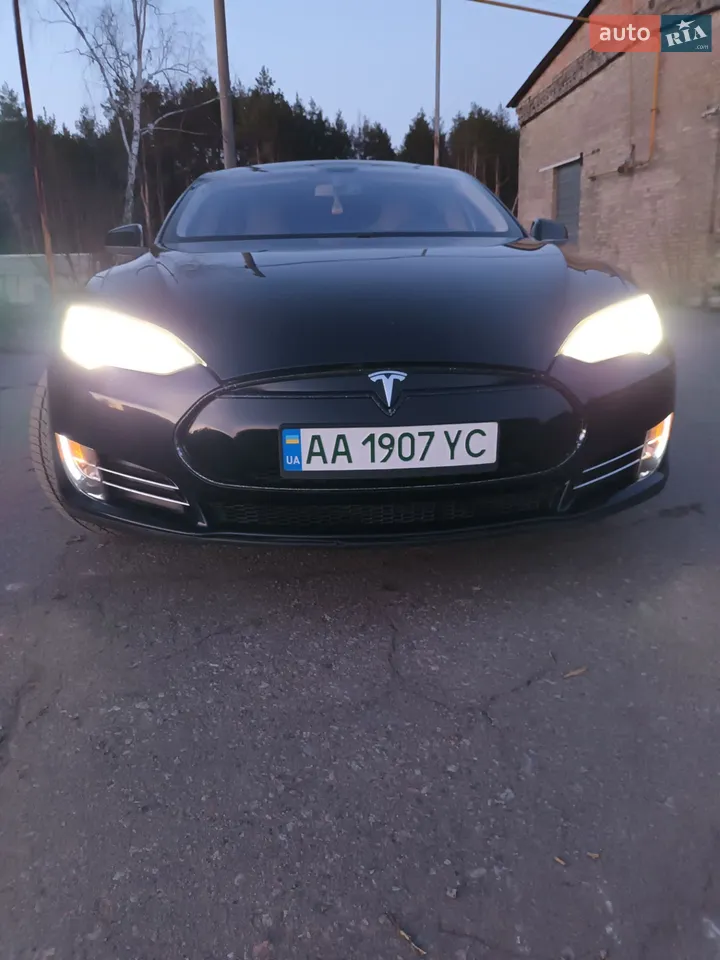 2014 Tesla Model S - мініатюра 15