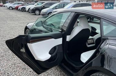 Ліфтбек Tesla Model S 2022 в Черкасах