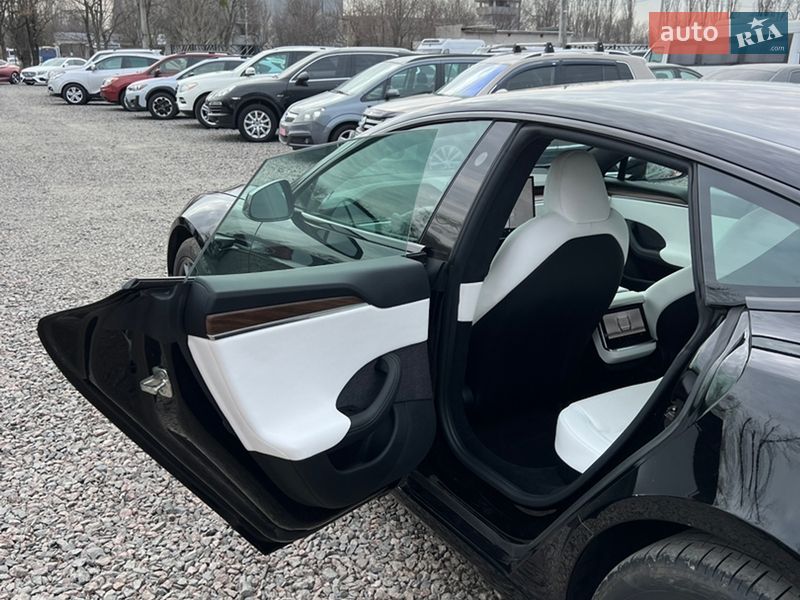 Ліфтбек Tesla Model S 2022 в Черкасах