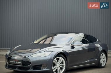 Ліфтбек Tesla Model S 2015 в Миколаєві
