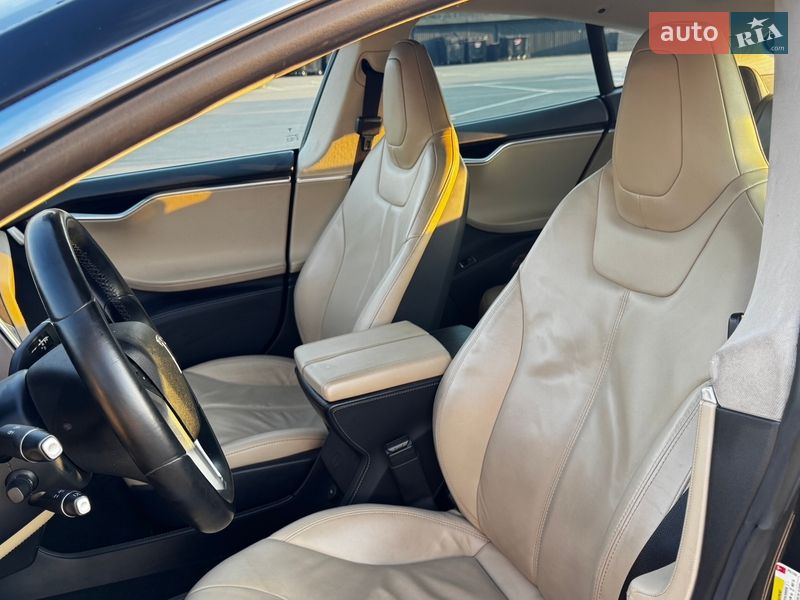 Лифтбек Tesla Model S 2014 в Киеве фото 10 Лифтбек Tesla Model S 2014 в Киеве