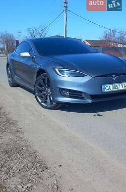 Лифтбек Tesla Model S 2014 в Умани