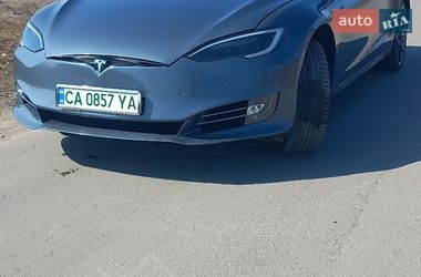Лифтбек Tesla Model S 2014 в Умани