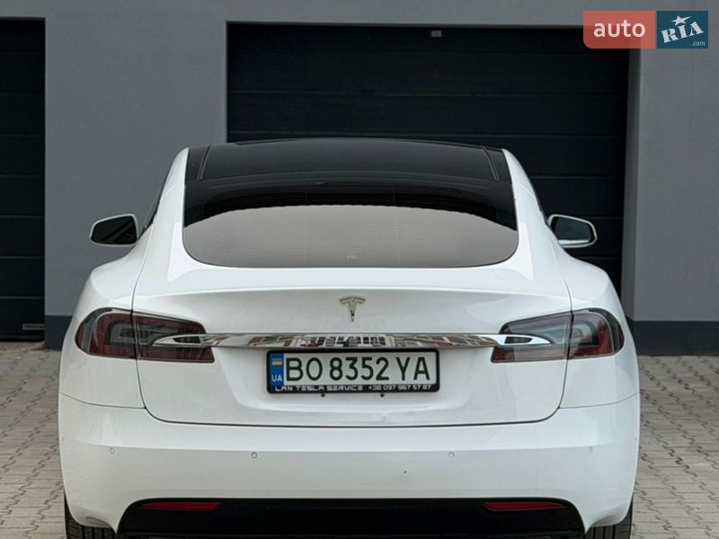 Лифтбек Tesla Model S 2016 в Тернополе