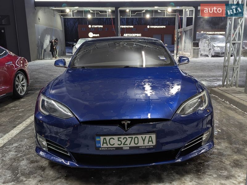 Лифтбек Tesla Model S 2016 в Луцке фото 6 Лифтбек Tesla Model S 2016 в Луцке