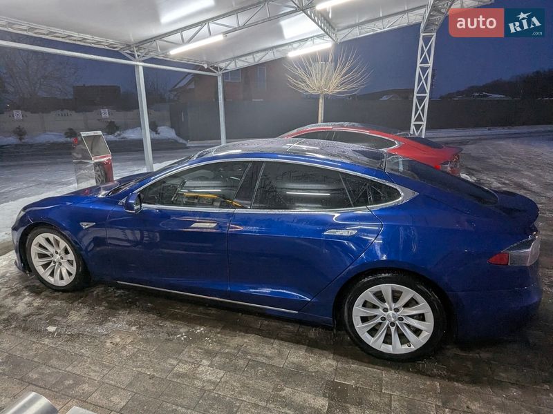 Лифтбек Tesla Model S 2016 в Луцке фото 11 Лифтбек Tesla Model S 2016 в Луцке