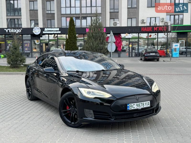 Лифтбек Tesla Model S 2015 в Львове фото 18 Лифтбек Tesla Model S 2015 в Львове
