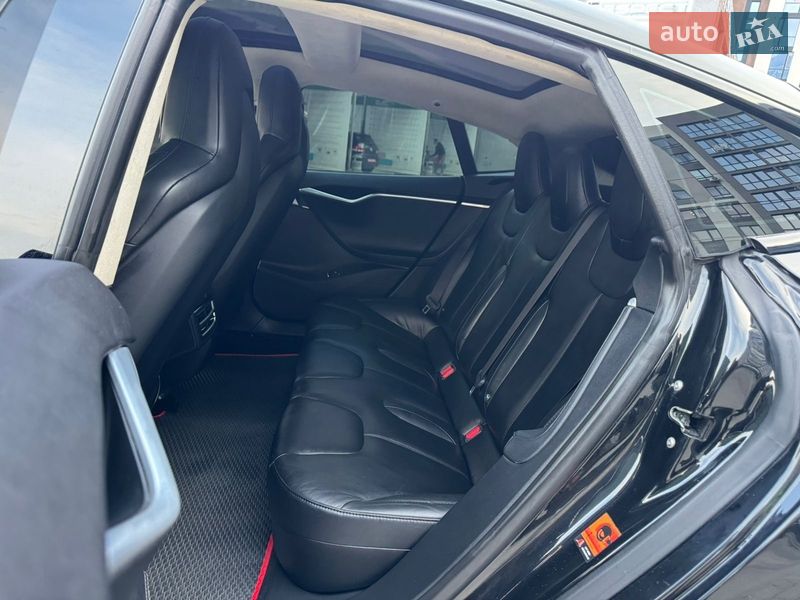 Лифтбек Tesla Model S 2015 в Львове фото 29 Лифтбек Tesla Model S 2015 в Львове