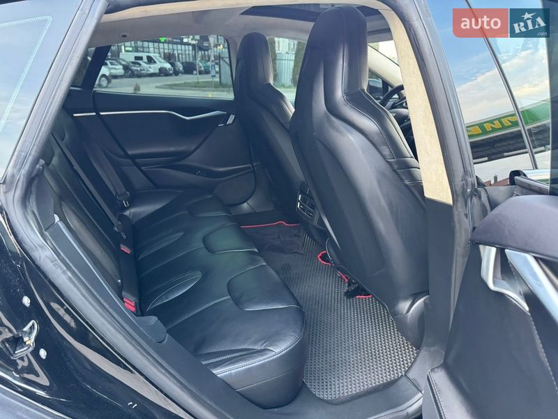 Лифтбек Tesla Model S 2015 в Львове фото 32 Лифтбек Tesla Model S 2015 в Львове