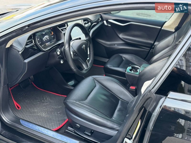 Лифтбек Tesla Model S 2015 в Львове фото 36 Лифтбек Tesla Model S 2015 в Львове