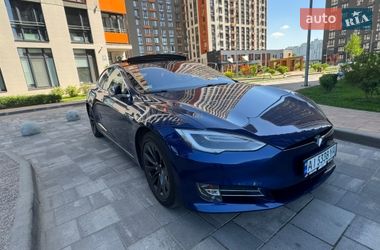 Ліфтбек Tesla Model S 2016 в Києві