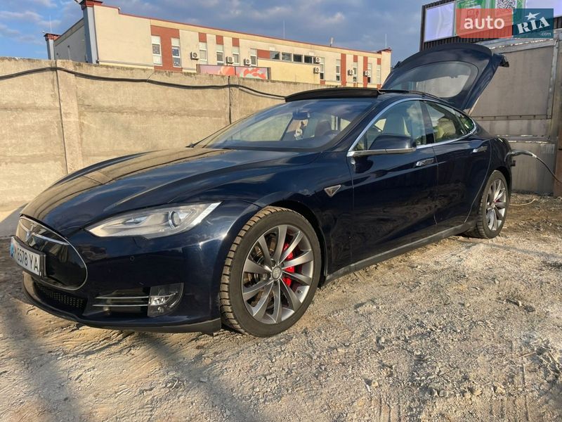 Лифтбек Tesla Model S 2014 в Киеве фото 2 Лифтбек Tesla Model S 2014 в Киеве
